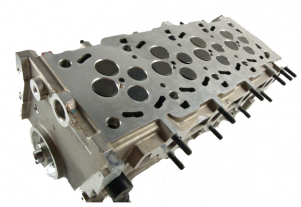 HYUNDAI Santa Fe II Complete Cylinder Head 22100 - 27400 AMC 908773 Cylinder Head 22100-27400 22100-27750 22100-27800 1