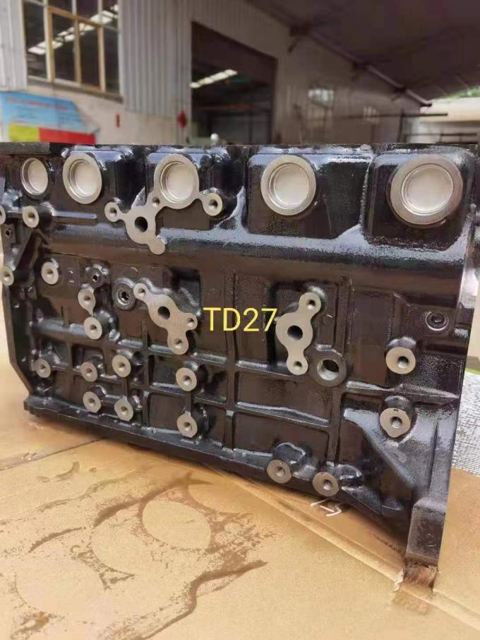 8V / 4 CYL Iron Diesel Engine Cylinder Block For NISSAN TD27